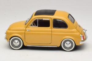 Fiat 500 Jaune Solido 1:18 8042 Métal — image 4 sur 8