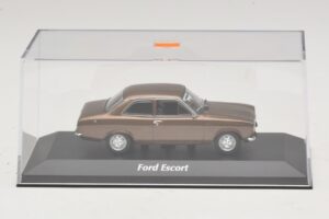 Ford Escort Mk1 Marron Métallisé Maxichamps 1:43 940081000 Métal — image 4 sur 5