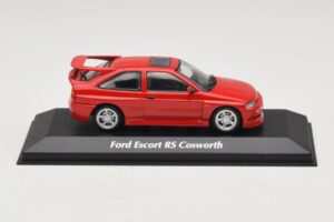 Ford Escort RS Cosworth Rouge Maxichamps 1:43 940082100 Diecast