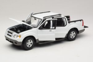 Ford Explorer Sport Trac Blanc Maisto 1:18 36891 Métal — image 2 sur 8