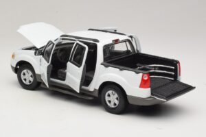 Ford Explorer Sport Trac Blanc Maisto 1:18 36891 Métal — image 5 sur 8
