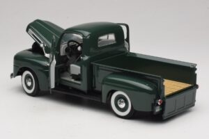 Ford F-1 Vert Road Legends 1:18 92218 Métal — image 5 sur 8