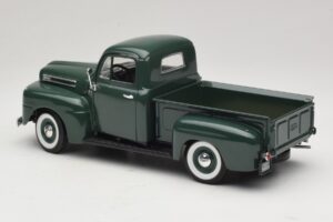 Ford F-1 Vert Road Legends 1:18 92218 Métal — image 7 sur 8