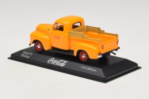Ford F1 Coca-Cola Minichamps 1:43 400082062 Métal — image 3 sur 5