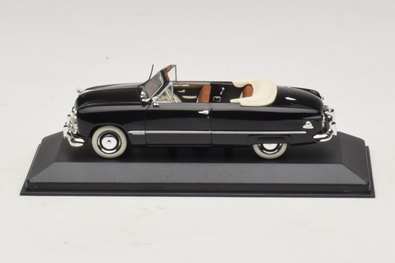 Ford FL Cabriolet Noir Minichamps 1:43 400082231 Métal