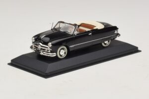 Ford FL Cabriolet Noir Minichamps 1:43 400082231 Métal — image 2 sur 5