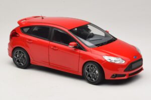 Ford Focus ST Mk2 Rouge Minichamps 1:18 110082002 Métal — image 6 sur 8