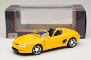 Ford Mustang Mach III Cabriolet Jaune Maisto 1:18 32815 Métal — image 8 sur 8