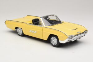 Ford Thunderbird Cabriolet Jaune Anson 1:18 30334-P1 Métal — image 6 sur 8
