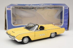 Ford Thunderbird Cabriolet Jaune Anson 1:18 30334-P1 Métal — image 8 sur 8