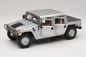 Hummer H1 Hardtop Argent Maisto 1:18 36857 Métal — image 2 sur 8