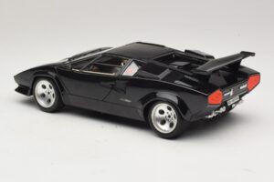 Lamborghini Countach 5000 Quattrovalvole Noir Bburago 1:18 3337 Métal — image 7 sur 8