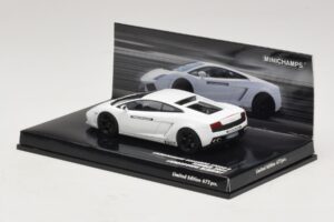 Lamborghini Gallardo LP560-4 Academy Blanc Minichamps 1:43 436103801 Métal — image 3 sur 5