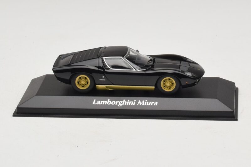Lamborghini Miura P400 Noir Maxichamps 1:43 Lamborghini Miura P400 Noir Maxichamps 1:43 940103000 Métal