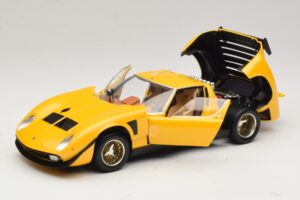 Lamborghini Miura SVR Jaune & Noir Kyosho 1:18 08319GY Métal — image 2 sur 8