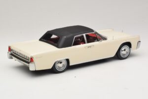 Lincoln Continental Convertible Blanc John F. Kennedy KK-Scale 1:18 KKDC181523 Métal — image 3 sur 7
