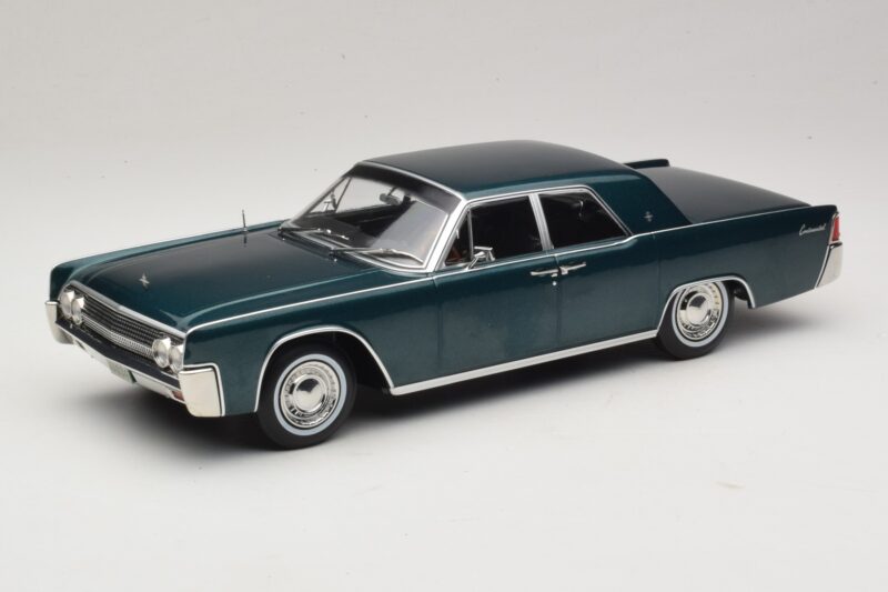 Lincoln Continental Vert Foncé Métallisé Matrix Reloaded & Revolutions KK-Scale 1:18 KKDC181481 Métal