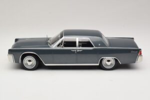 Lincoln Continental Gris Métallisé Marnie KK-Scale 1:18 KKDC181482 Métal — image 3 sur 6