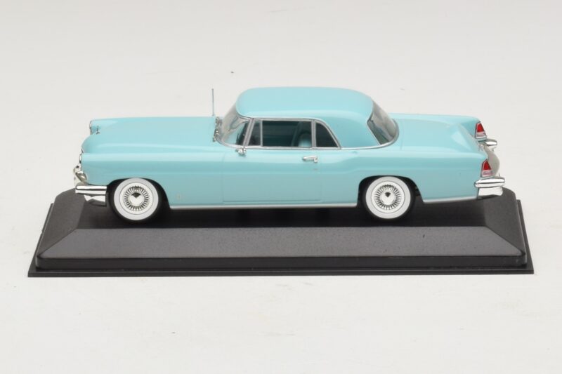 Lincoln Continental Mark II Turquoise Minichamps 1:43 Lincoln Continental Mark II Turquoise Minichamps 1:43 400082305 Métal