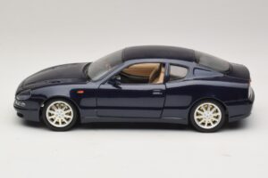 Maserati 3200 GT Bleu Bburago 1:18 3371-P1 Métal — image 4 sur 8