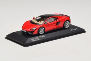 McLaren 570GT Vermillion Red Minichamps 1:43 537154522 Métal — image 2 sur 5