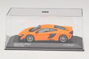 McLaren 675LT Orange Minichamps 1:43 537154421 Diecast — image 4 sur 5