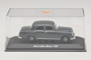 Mercedes 180 W120 Gris Maxichamps 1:43 940033100 Métal — image 4 sur 5