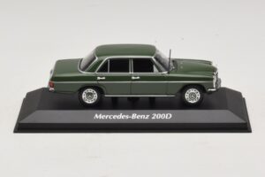 Mercedes 200D W115 Vert Foncé Maxichamps 1:43 940034001 Diecast