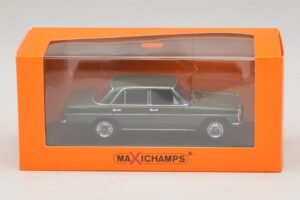 Mercedes 200D W115 Vert Foncé Maxichamps 1:43 940034001 Diecast — image 5 sur 5