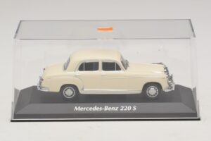 Mercedes 220 S W180 Blanc Maxichamps 1:43 940033000 Diecast — image 4 sur 5