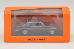 Mercedes 230 CE C123 Rouge Maxichamps 1:43 940032221 Diecast — image 5 sur 5