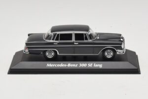 Mercedes 300 SE W112 Lang Gris Foncé Maxichamps 1:43 940035201 Diecast