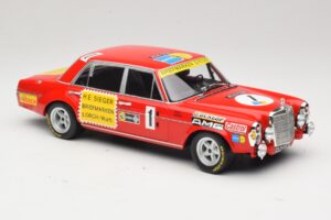 Mercedes 300 SEL 6.8 #1 H. Heyer / Betzler 24 Hours of Nurburgring 1972 Minichamps 1:18 155723401 Diecast — image 4 sur 6
