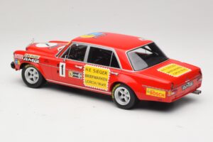 Mercedes 300 SEL 6.8 #1 H. Heyer / Betzler 24 Hours of Nurburgring 1972 Minichamps 1:18 155723401 Diecast — image 5 sur 6