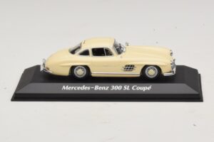 Mercedes 300 SL W198 Blanc Maxichamps 1:43 940039002 Diecast