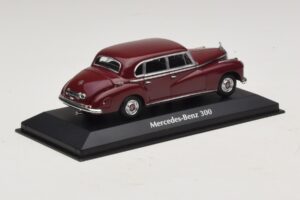 Mercedes 300 W186 Rouge Foncé Maxichamps 1:43 940039060 Métal — image 2 sur 5