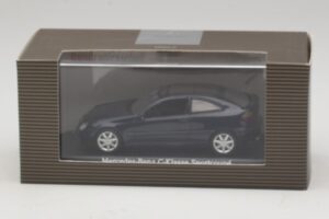 Mercedes C-Class Sportscoupe CL203 Blue Metallic Bundespressball Minichamps 1:43 MB010 Diecast — image 5 sur 5
