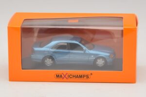 Mercedes C-Class W202 Bleu Métallisé Maxichamps 1:43 940037060 Métal — image 5 sur 5