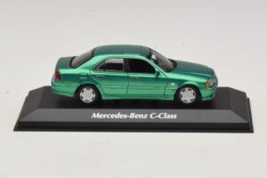Mercedes C-Class W202 Vert Métallisé Maxichamps 1:43 940037061 Diecast