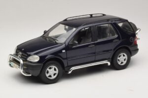 Mercedes ML320 W163 Bleu Maisto 1:18 31847 Métal