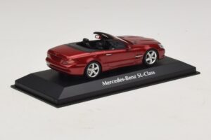 Mercedes SL R230 Rouge Métallisé Maxichamps 1:43 940037530 Métal — image 2 sur 5