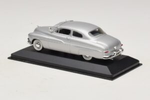 Mercury Monterey Argent Minichamps 1:43 400082404 Métal — image 3 sur 5