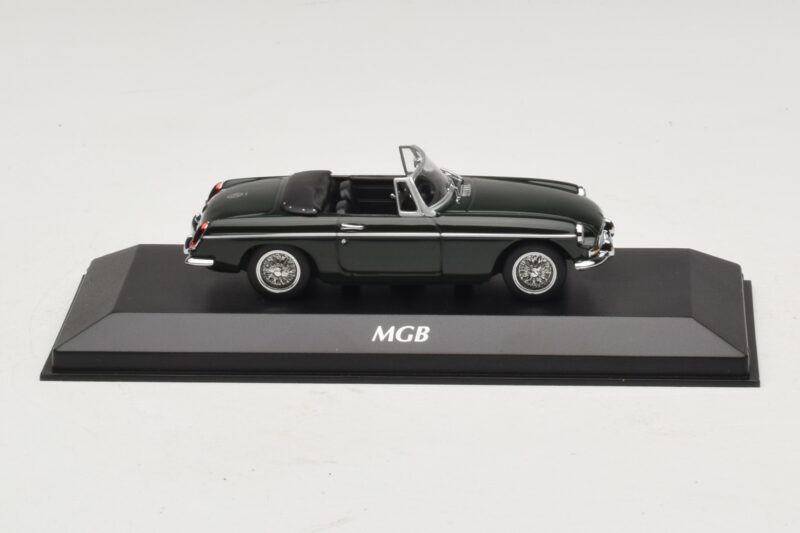 MG MGB Mk1 Vert Maxichamps 1:43 MG MGB Mk1 Vert Maxichamps 1:43 940131031 Métal