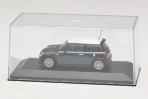 Mini Cooper One R50 Aero Green Avec Toit Blanc Minichamps 1:43 MINI011 Diecast — image 4 sur 5