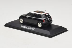 Mini Cooper S R53 Noir Avec Toit Panoramique Minichamps 1:43 MINI022 Métal — image 3 sur 4