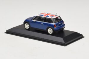 Mini Cooper S R53 Bleu Avec Drapeau Britannique Minichamps 1:43 MINI026 Diecast — image 3 sur 4
