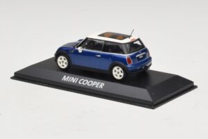 Mini Cooper S R53 Bleu Foncé Avec Toit Panoramique Minichamps 1:43 MINI021 Diecast — image 3 sur 4