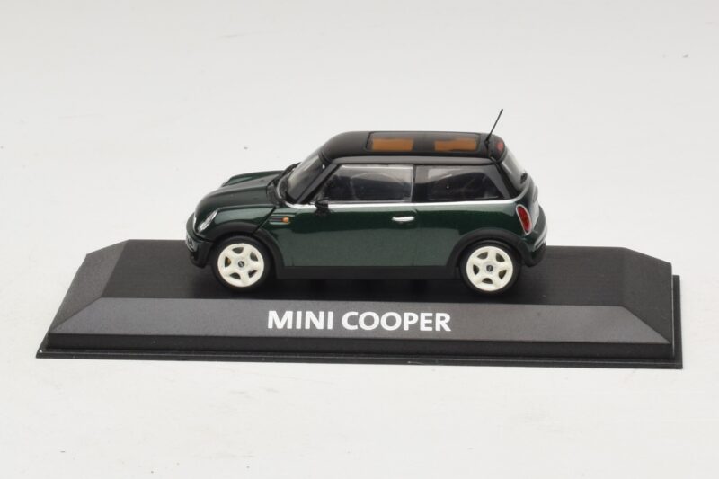 Mini Cooper S R53 Vert Foncé Avec Toit Noir Minichamps 1:43 MINI023 Métal