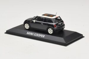 Mini Cooper S R53 Vert Foncé Avec Toit Panoramique Minichamps 1:43 MINI015 Diecast — image 3 sur 4