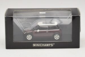 Mini Cooper S R53 Rouge Foncé Avec Toit Panoramique Minichamps 1:43 MINI019 Diecast — image 4 sur 4